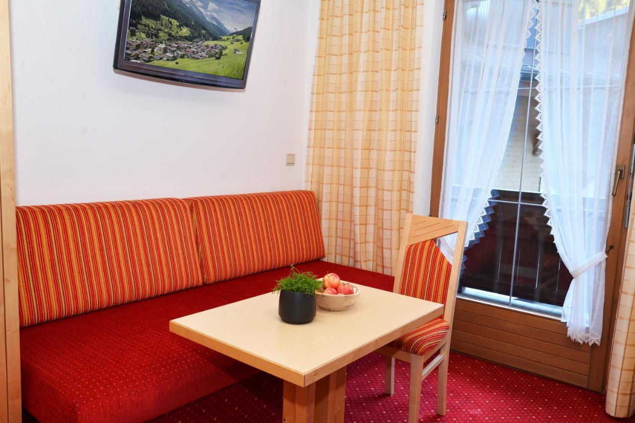 Gaestehaus Dorfbaeckerei Тукс Экстерьер фото